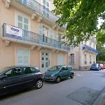 Apartment Serbie - Design Et Climatises En Centre Vichy