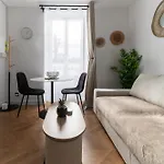 Serbie - Design Et Climatises En Centre Daire *