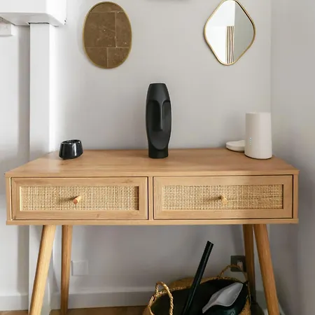 Serbie - Design Et Climatises En Centre Appartement *