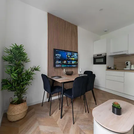 Residence Serbie - Appartements Design Et Climatises En Centre Ville *