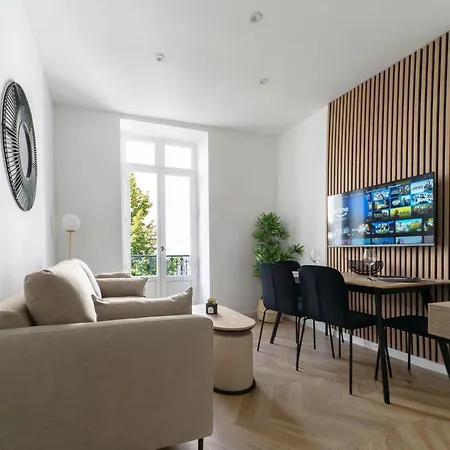 Daire Serbie - Design Et Climatises En Centre