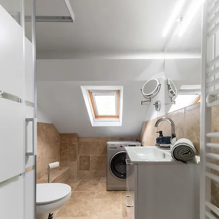 Residence Serbie - Appartements Design Et Climatises En Centre Ville *