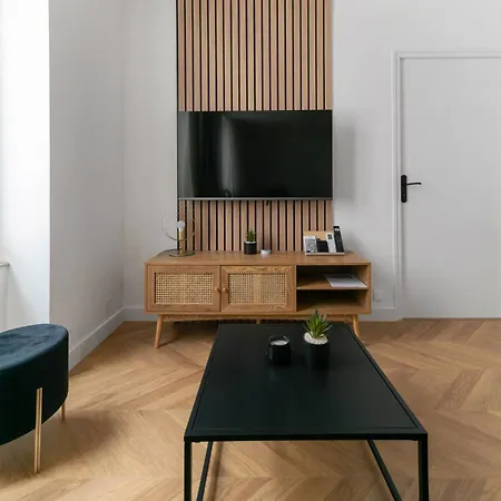 Serbie - Design Et Climatises En Centre Apartament Vichy