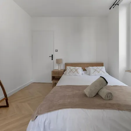 Apartment Serbie - Design Et Climatises En Centre Vichy