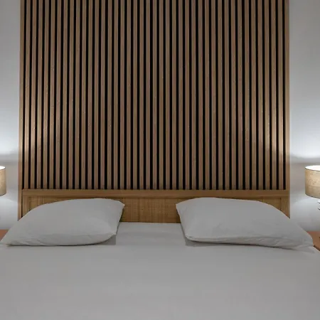 Serbie - Design Et Climatises En Centre * Vichy