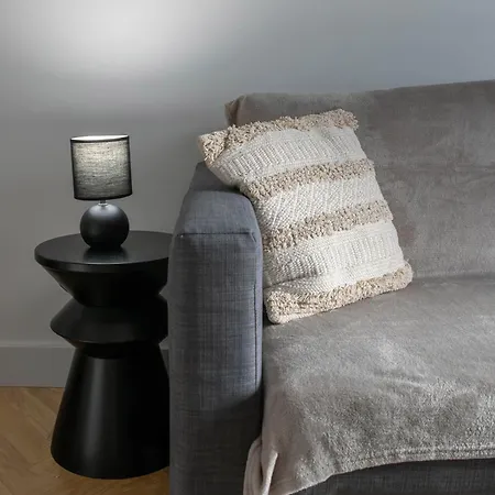 Serbie - Design Et Climatises En Centre Appartement *