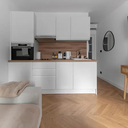 Serbie - Design Et Climatises En Centre
